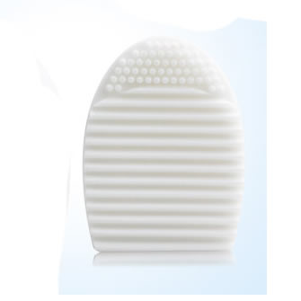 Silicone Makeup Brush Cleaning